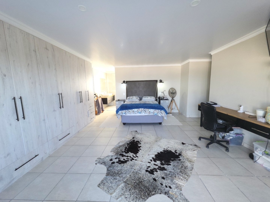 3 Bedroom Property for Sale in Dana Bay Western Cape